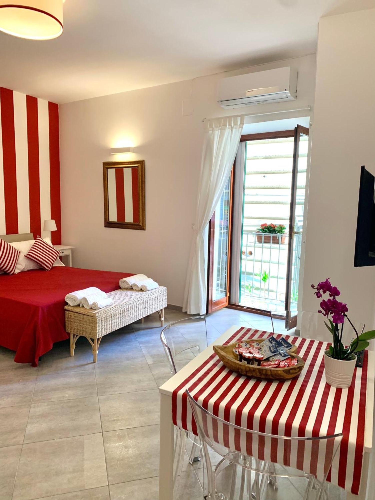 Casa Giulia, Nuovo In Centro! * Napoli